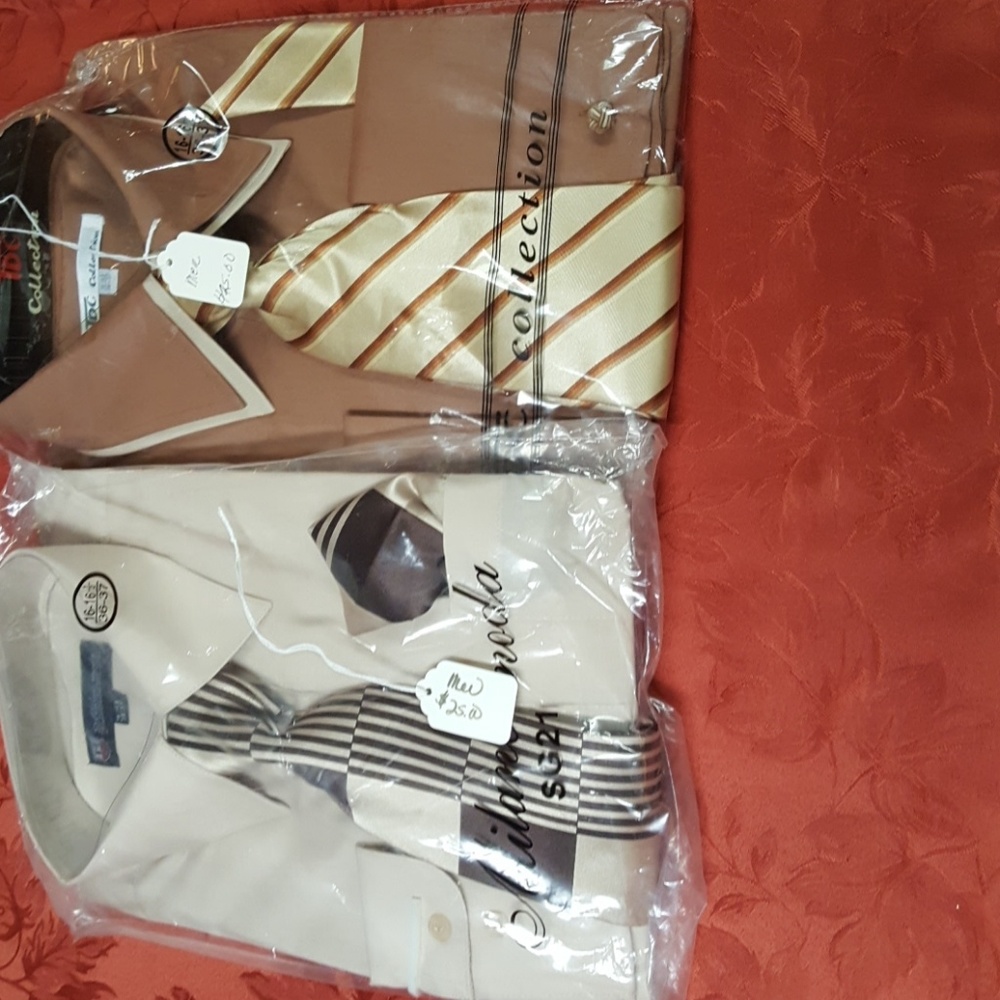 Men dress shirt w handkerchief